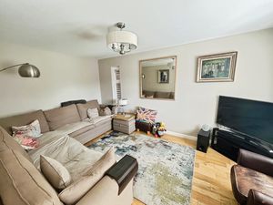 Lounge- click for photo gallery